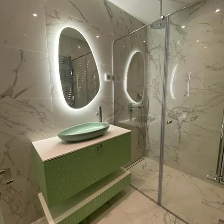 Sky West 65 Tower Apartment Belgrade